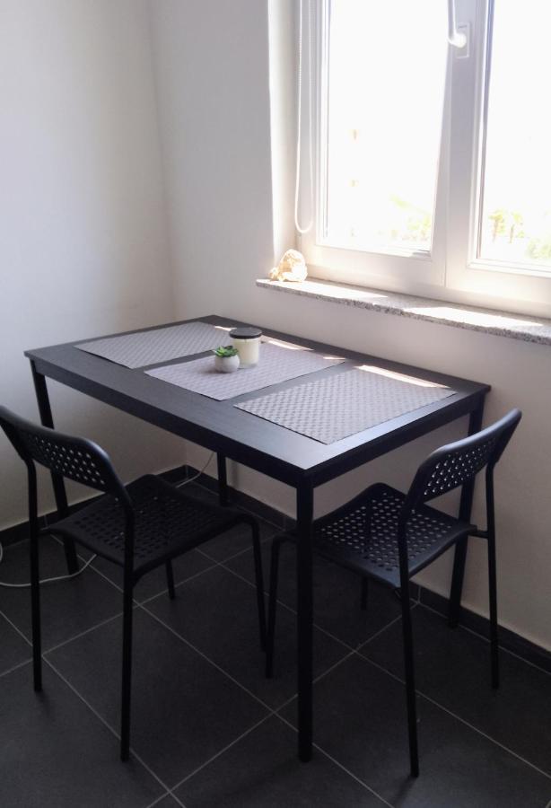 Abelia Pool View Apartment *